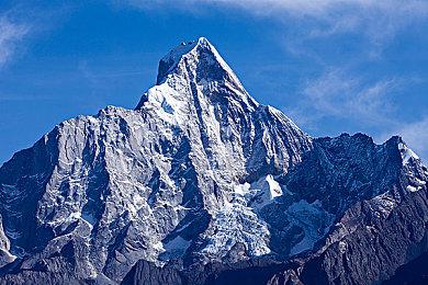 机甲种田游戏《光年边境》首周玩家数超70万 更新路线图制作中